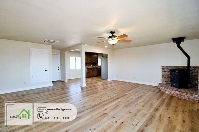 Building Photo - 19250 Hill St