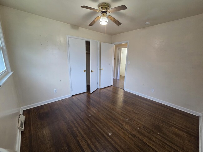 Building Photo - 516 Anniston Dr
