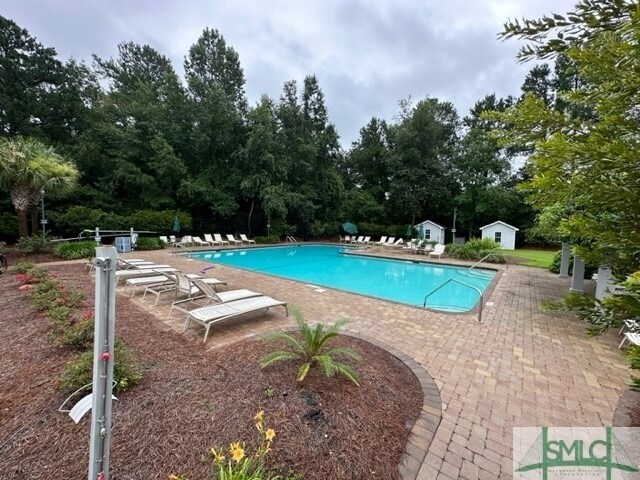 Building Photo - 550 Laurenburg Dr