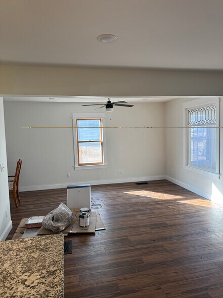 Building Photo - 3111 Arthur St NE