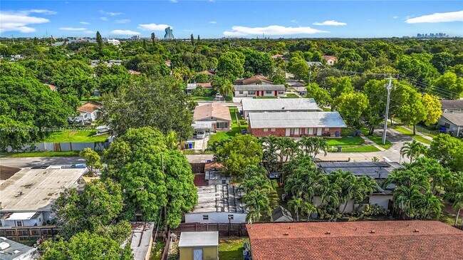 Building Photo - 1110 N 58th Ave