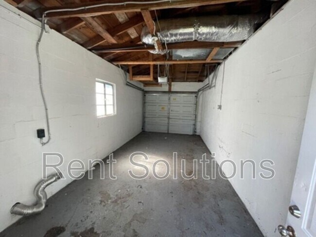 Building Photo - 4817 46th Ave N