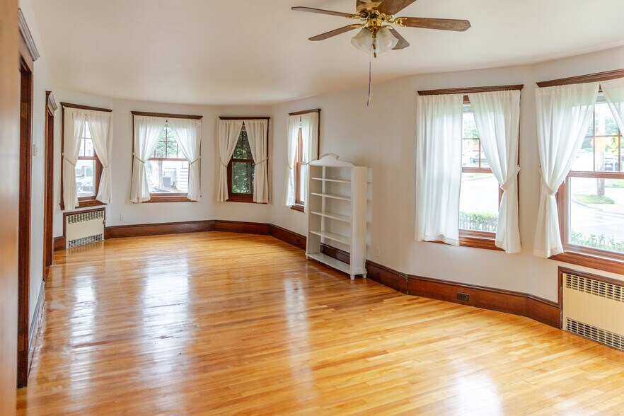 Building Photo - 241 Boylston St
