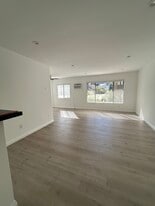 Living room - 649 Westbourne Dr