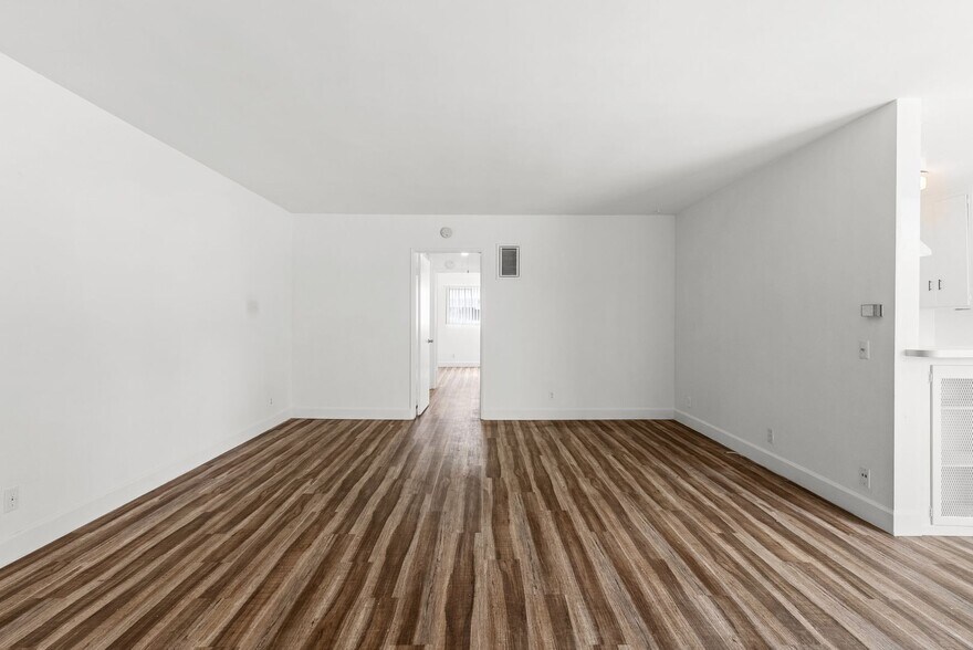 Building Photo - 809 Edgewood St