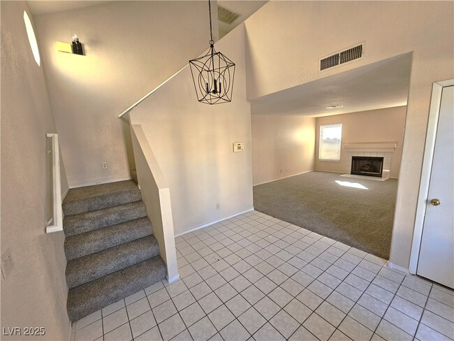 Building Photo - 1216 Lucia Dr