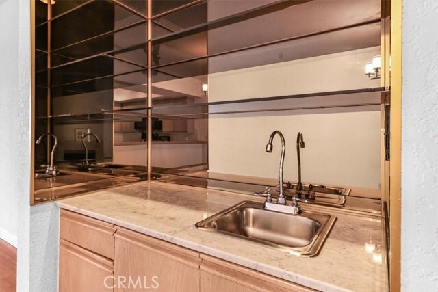 Building Photo - 10650 Kinnard Ave