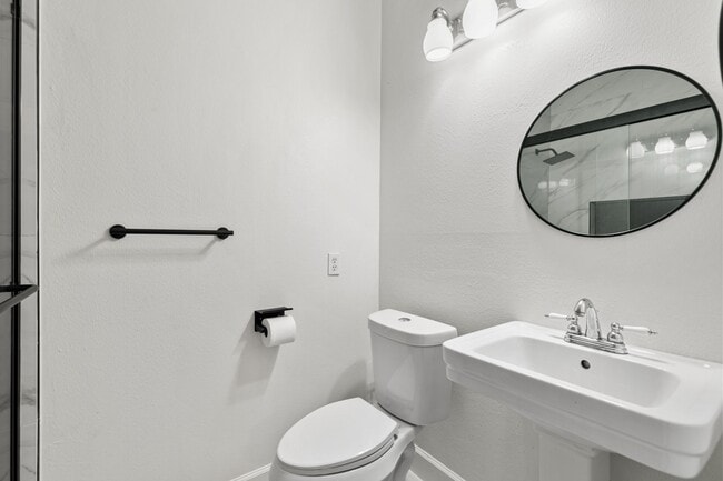 Building Photo - 1912 Shearn St