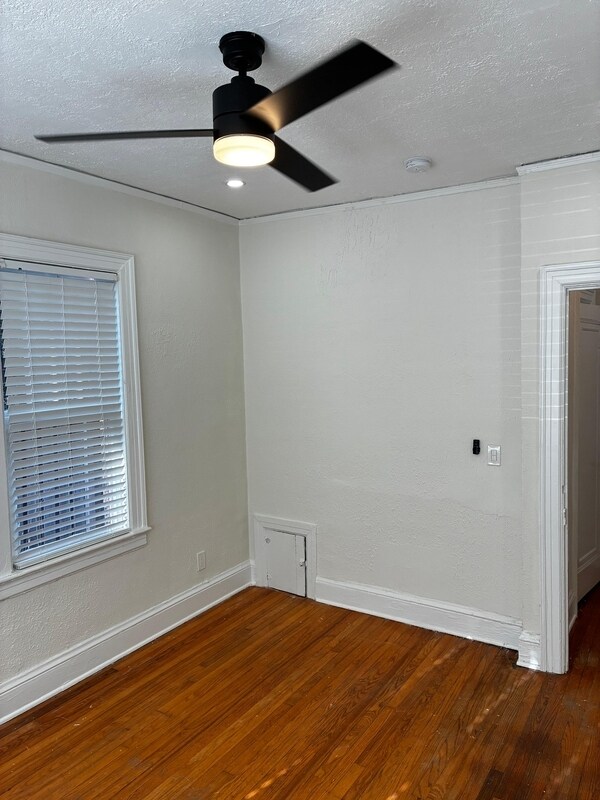 Building Photo - 2742 Riverside Ave