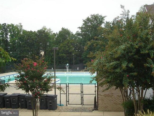 Building Photo - 6004 Joust Ln