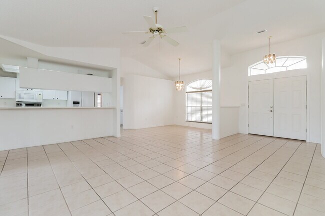Building Photo - "Charming 3-Bed, 2-Bath Home in Hudson, FL...