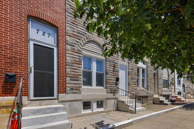 Building Photo - 725 N Patterson Park Ave