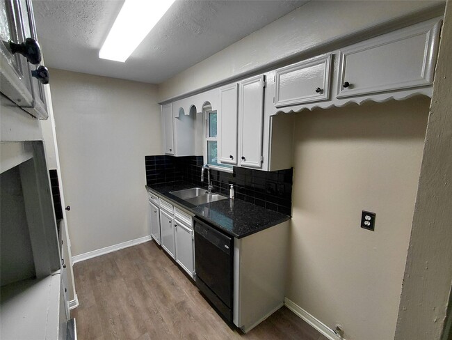 Building Photo - 23111 Lone Wolf Trail