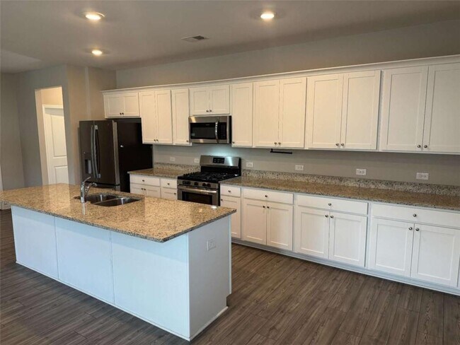 Building Photo - 312 Grey Falcon Ave