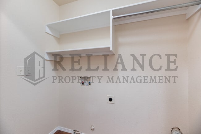 Building Photo - 4204 Newell St