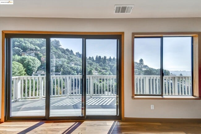 Building Photo - 616 Gravatt Dr