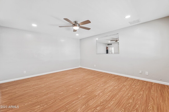 Building Photo - 1227 E Las Palmaritas Dr