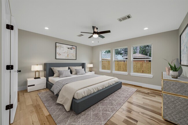 Building Photo - 403 Moody St