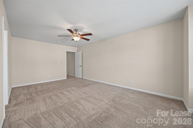 Building Photo - 1018 Chicory Trce