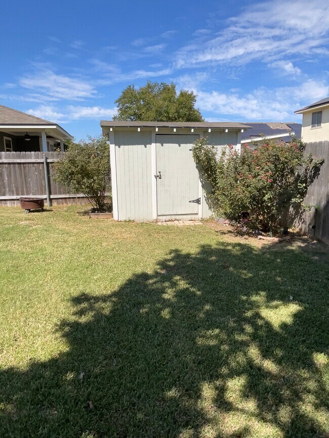 Building Photo - 3809 Willie Mays Ln