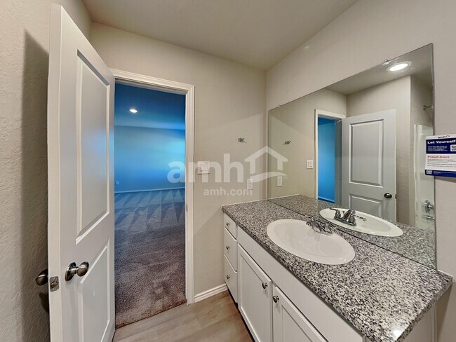 Building Photo - 10515 Varmus Dr