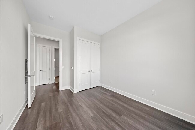 Building Photo - 121 34th St