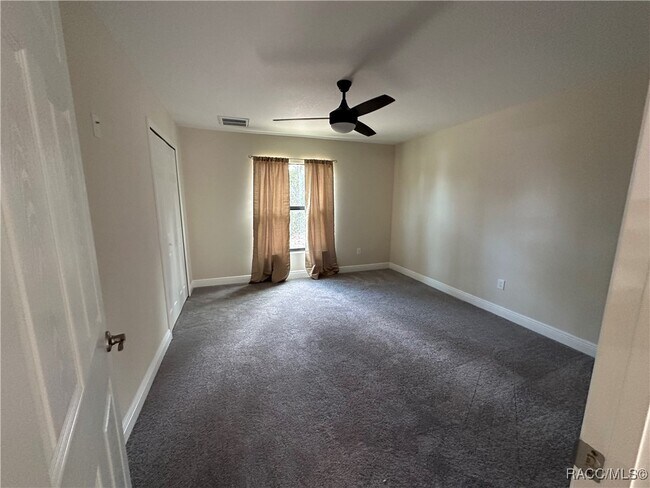 Building Photo - 5780 N Lena Dr