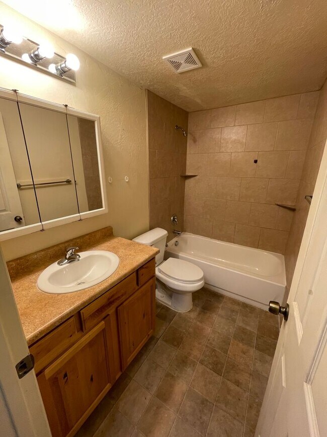 Building Photo - 4943 W 4100 S