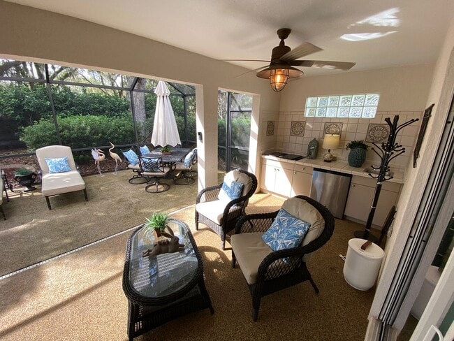 Building Photo - Gorgeous 3 + 2 Turnkey ANNUAL Lease w/Swim Spa & Large Private Screened in Patio In The Village o...