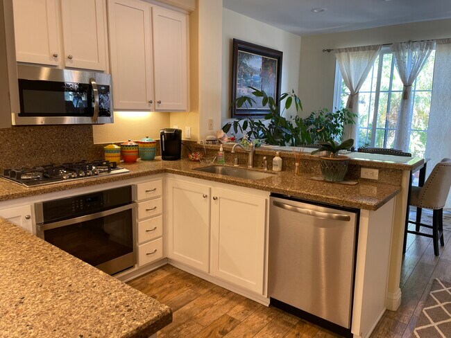 Building Photo - 28064 Dickason Dr