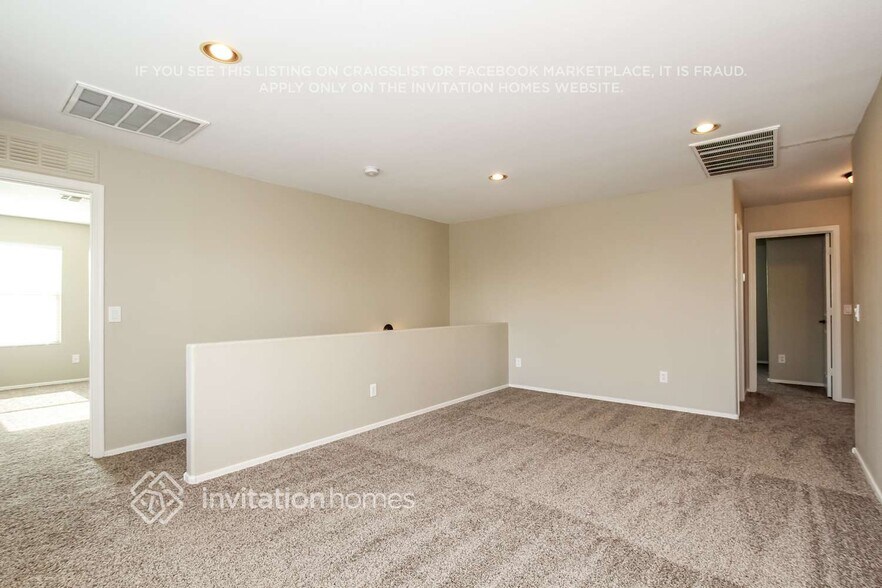 Building Photo - 17022 W Rimrock St