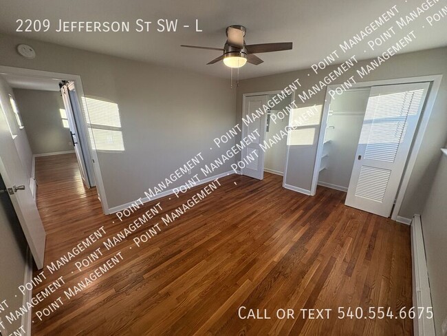 Building Photo - 2209 Jefferson St SW