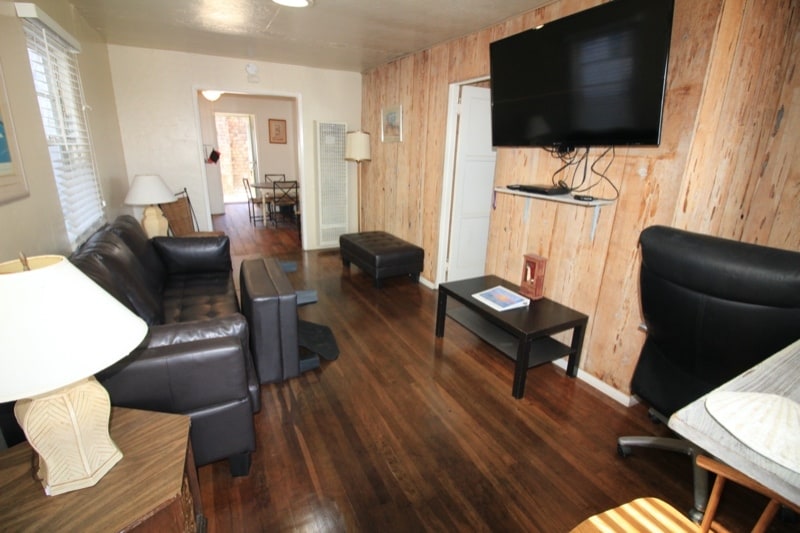 Building Photo - 728 Venice Ct