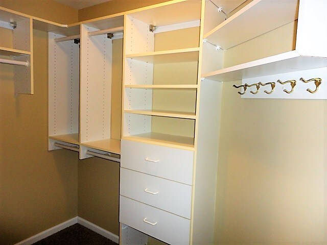 Building Photo - 559 Prince Dr