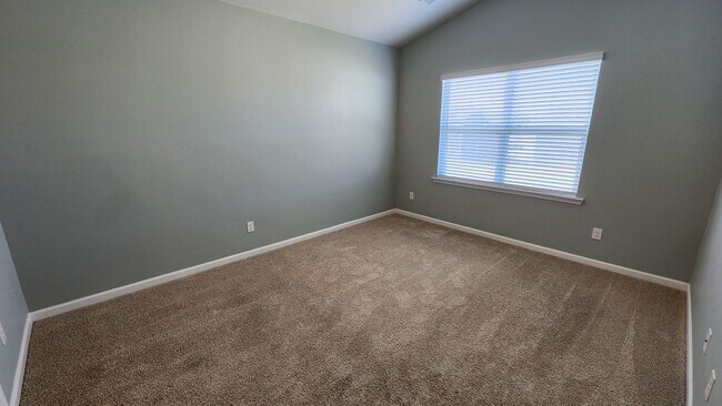 Building Photo - Simpsonville - Howards Park - One Level 4B...