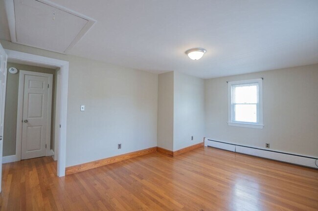 Building Photo - 37 Longview Way