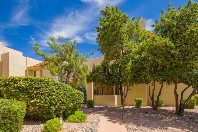 Building Photo - 2BR-2BATH  IN SOUGHT AFTER TWELVE HUNDRED RIVER CONDOS