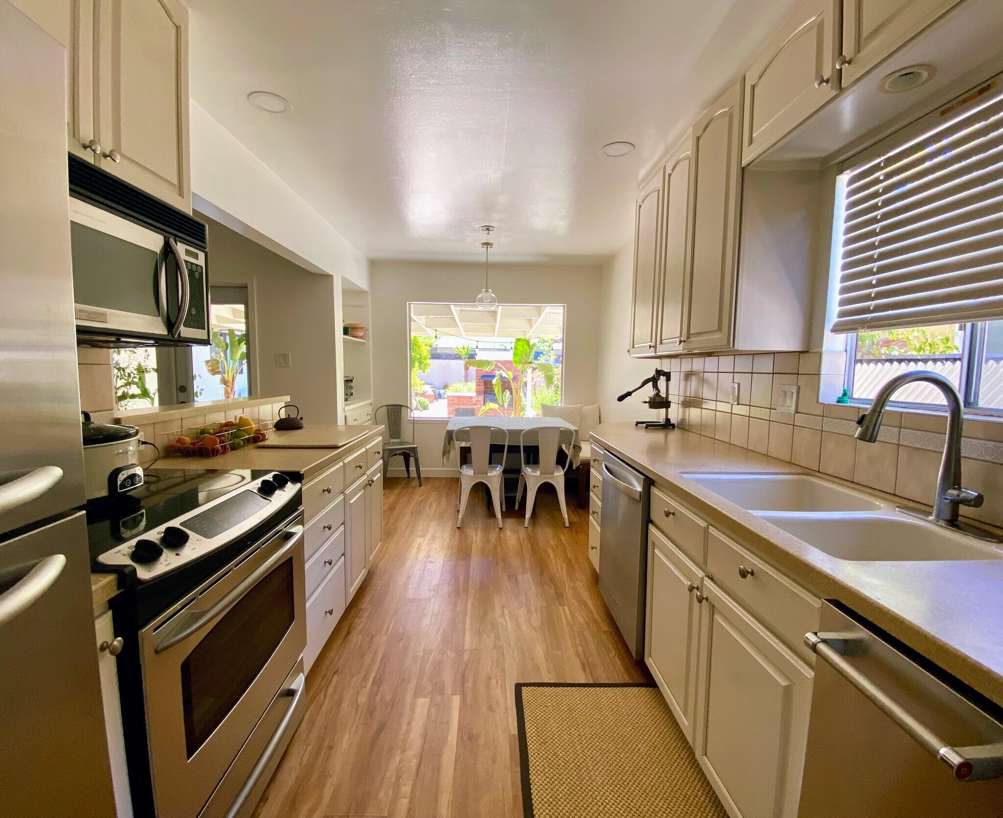 Building Photo - 163 Deepstone Dr