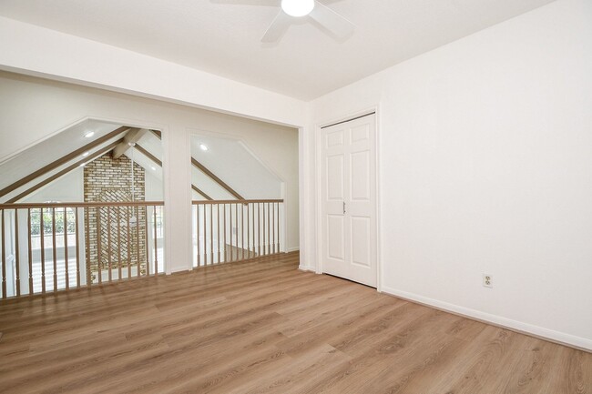 Building Photo - 11615 Trailmont Dr