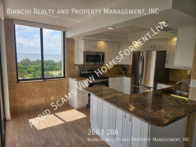 Building Photo - 6365 Bahia Del Mar Blvd S