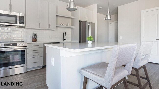 Building Photo - 300 E Broad St