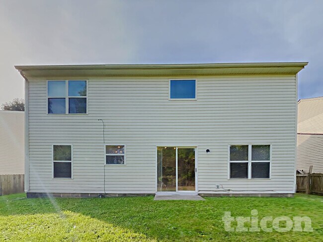 Building Photo - 3210 Crestwell Dr