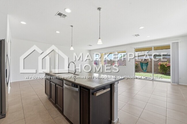 Building Photo - 22617 E Via Las Brisas