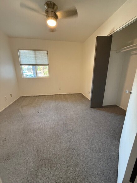 Building Photo - 8425 E Bonita Dr