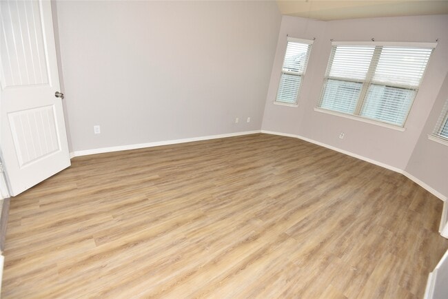 Building Photo - 4519 Fenway Park Way