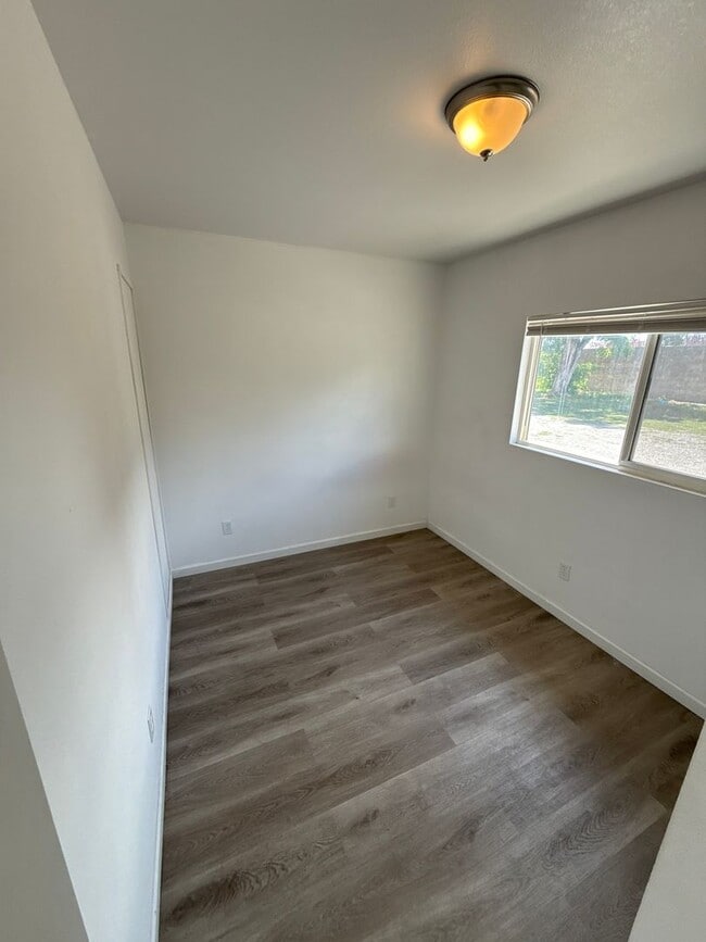 Building Photo - 2.2 Miles to Oregon Tech and Sky Lakes Medical Center! Newly renovated 1bdrm - APPLICATION PENDING