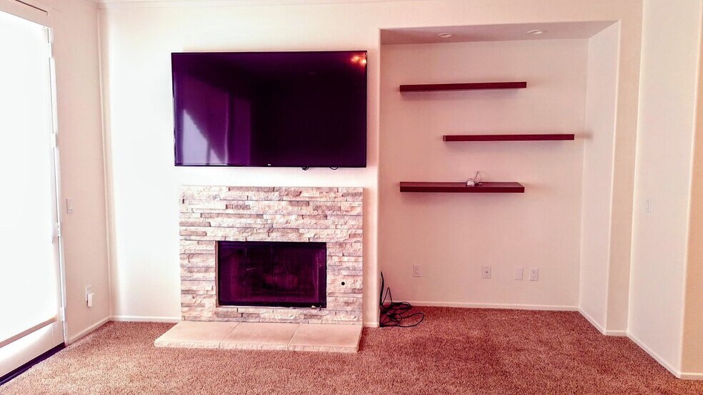 Building Photo - 24799 Benetta Ct