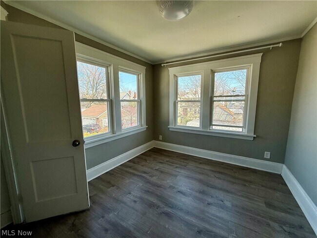 Building Photo - 1265 Marlowe Ave