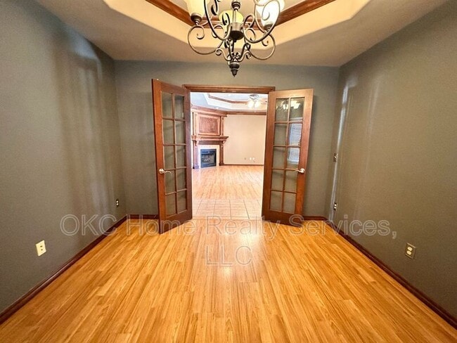 Building Photo - 13204 SW 2nd Terrace