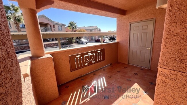 Building Photo - 2 Bedrooms, 2 Baths Ground Level